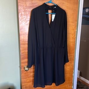 V-neck shift dress